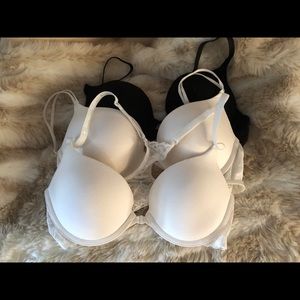 BUNDLE! 34 C Women’s Bras from Victoria Secret
